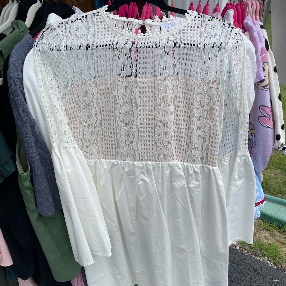 Elegant White Lace Women's dress